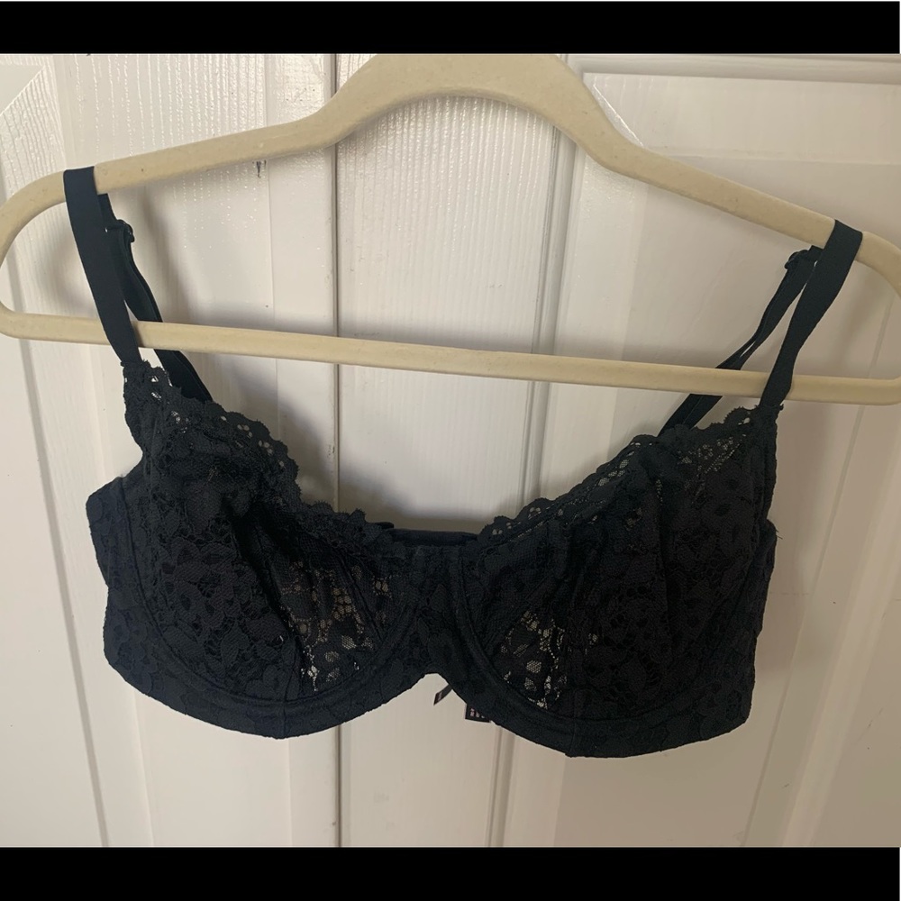 Victoria’s Secret Body by Victoria Unlined Demi Bra. Size 38D